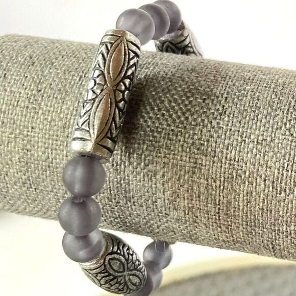 Infinity Bracelet Segmented Silvertone Statement Stretch Bracelet 8 Inches - Picture 7 of 12